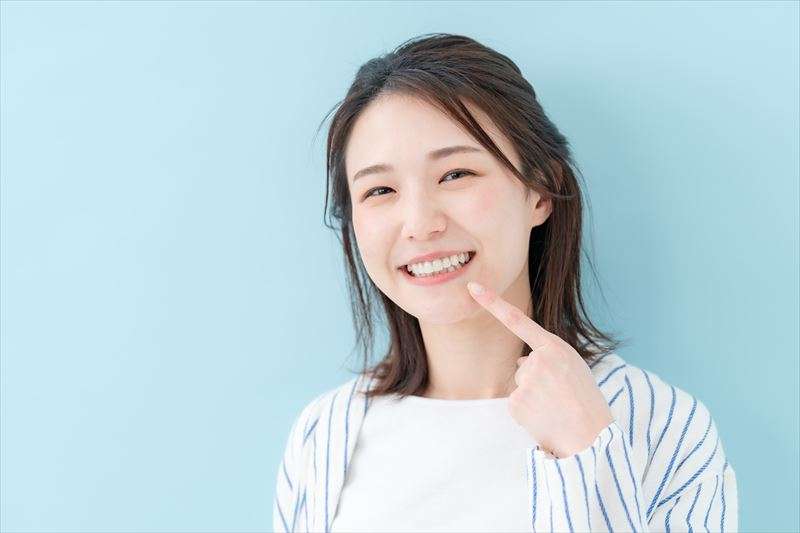 なぜホワイトニングで歯が白くなるのか